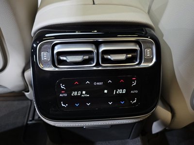 2021 Mercedes-BENZ S-CLASS thumbnail 31