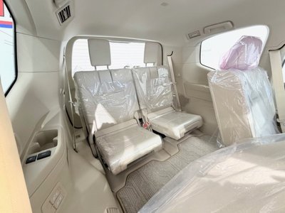 TOYOTA LAND CRUISER 300 - 6