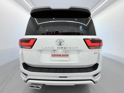 TOYOTA LAND CRUISER 300 - 3