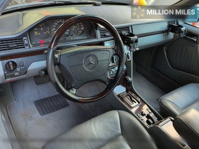 MERCEDES-BENZ E-CLASS - 3