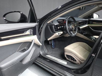 صورة 10 لـ 2025 Porsche PANAMERA