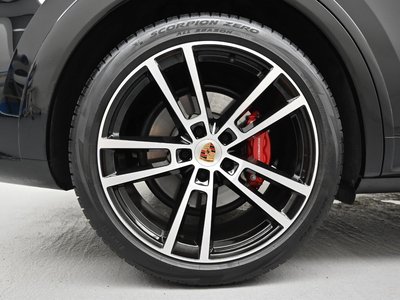 صورة 6 لـ 2025 Porsche CAYENNE