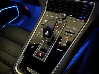 PORSCHE PANAMERA - 5