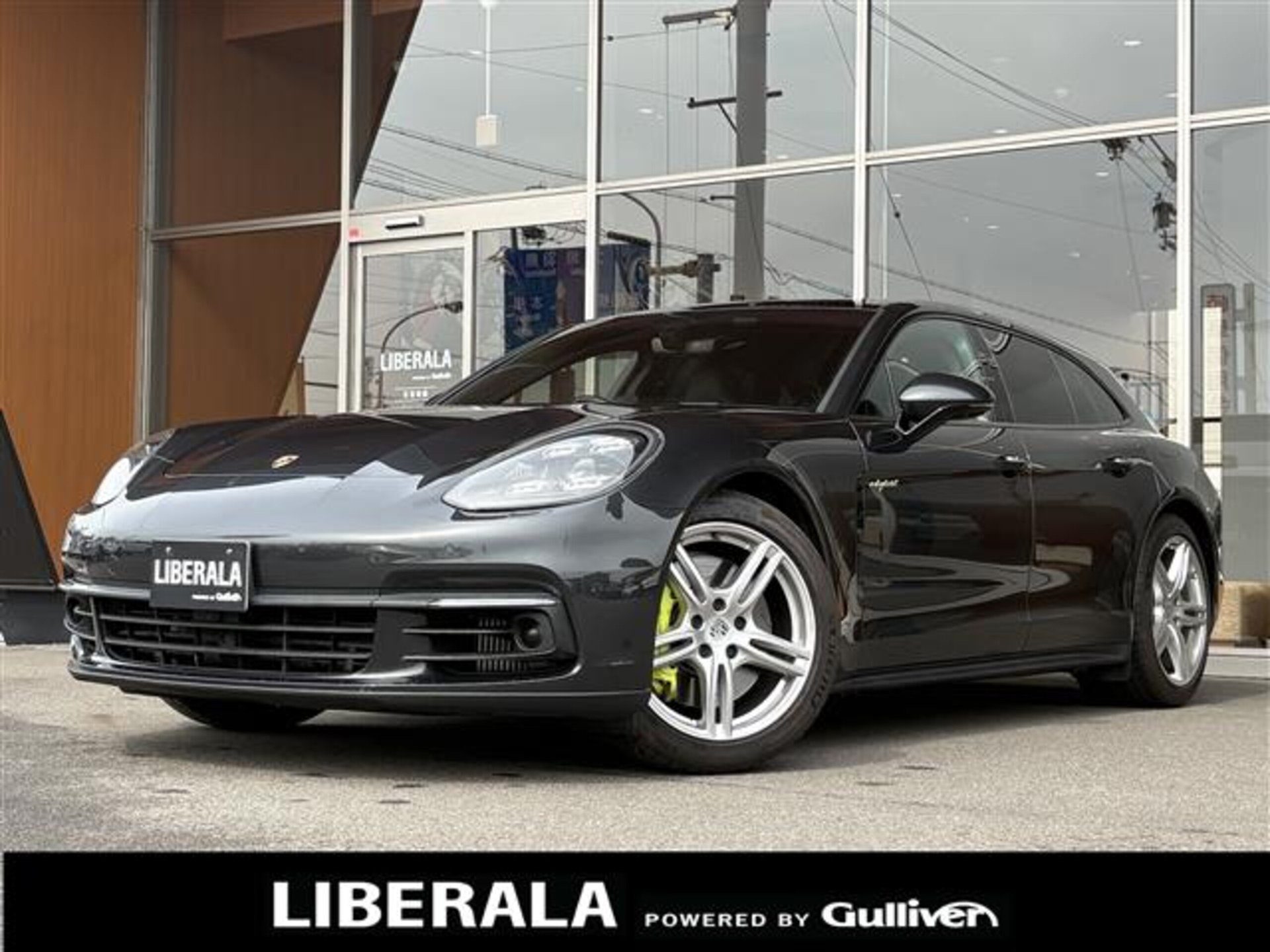 PORSCHE PANAMERA - View 1