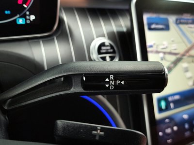 MERCEDES-BENZ C-CLASS - 9