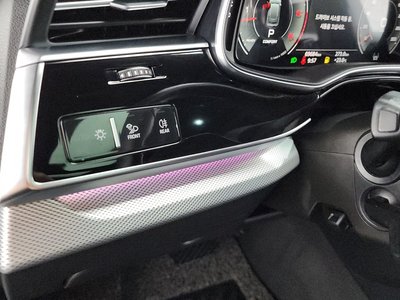 صورة مصغرة 27 لـ 2021 AUDI Q8
