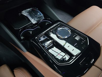 2024 BMW 5 SERIES — миниатюра 12