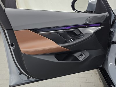 2024 BMW 5 SERIES — миниатюра 14
