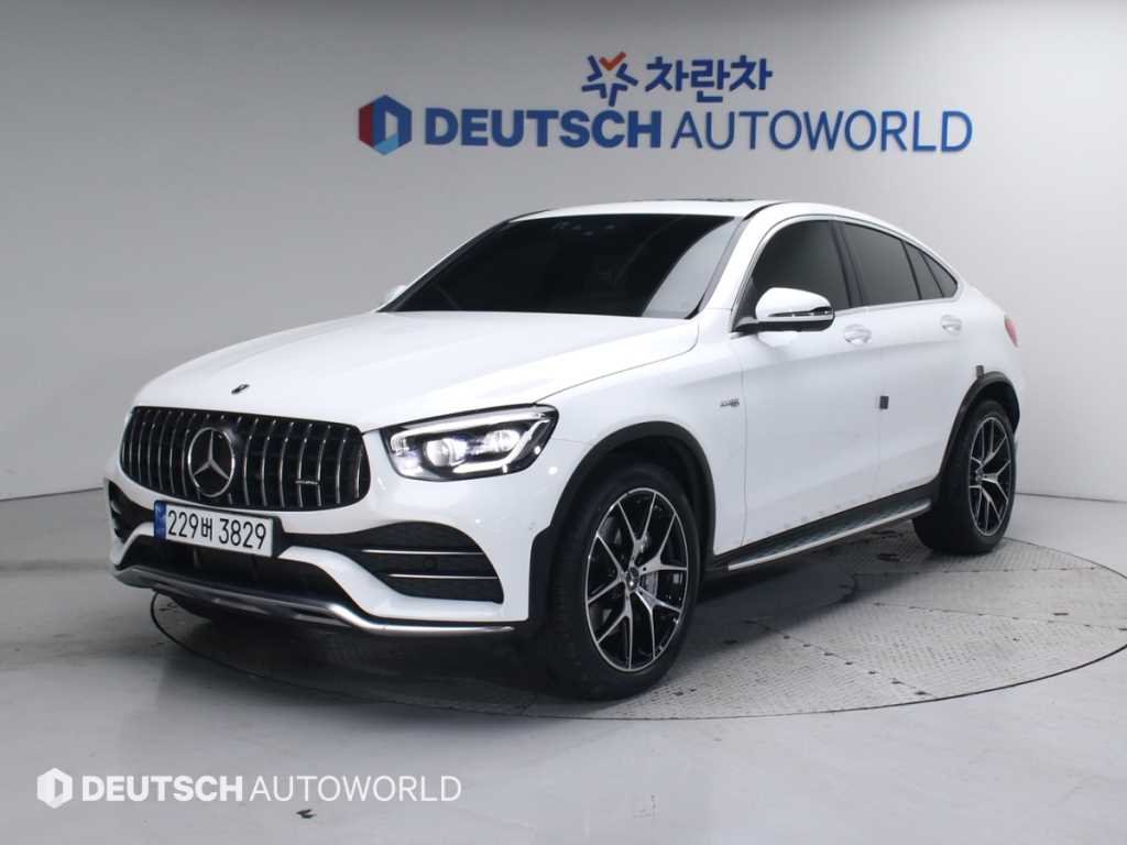 MERCEDES-BENZ GLC - View 1