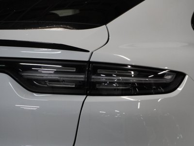 PORSCHE CAYENNE - 7