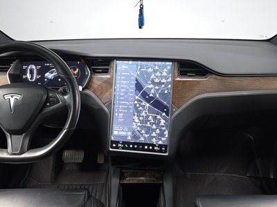 TESLA MODEL X - 5