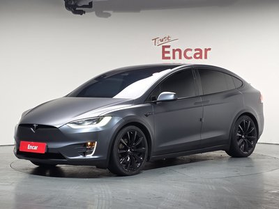 TESLA MODEL X - 1
