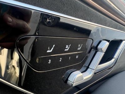 MERCEDES-BENZ EQS - 7