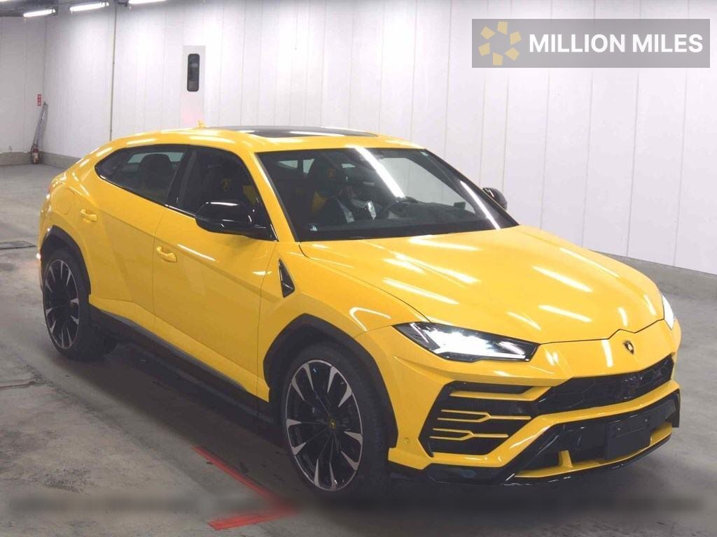 LAMBORGHINI URUS - View 1