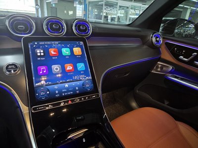 MERCEDES-BENZ GLC - 7