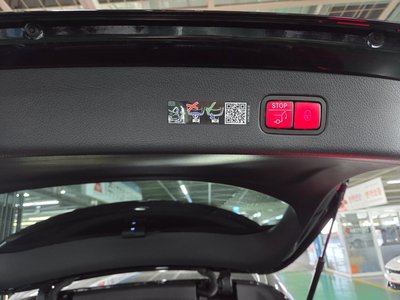 MERCEDES-BENZ GLC - 9