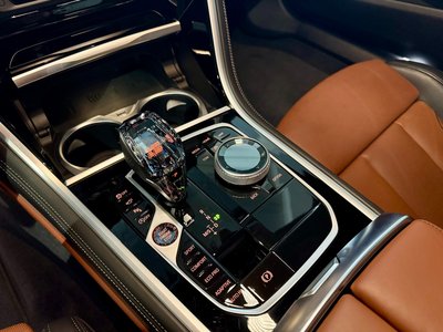 BMW 8 SERIES - 9