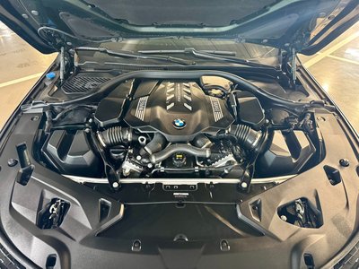 BMW 8 SERIES - 7