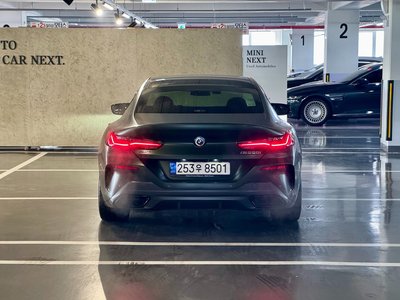 BMW 8 SERIES - 3