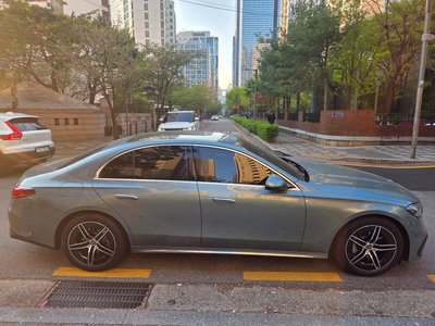 MERCEDES-BENZ E-CLASS - 2