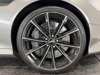 ASTON MARTIN DB9 - 9