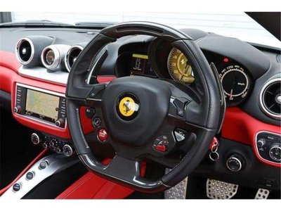 FERRARI CALIFORNIA - 7