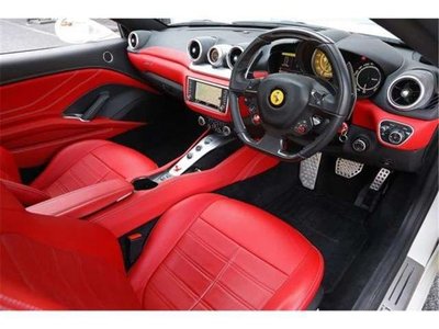 FERRARI CALIFORNIA - 8
