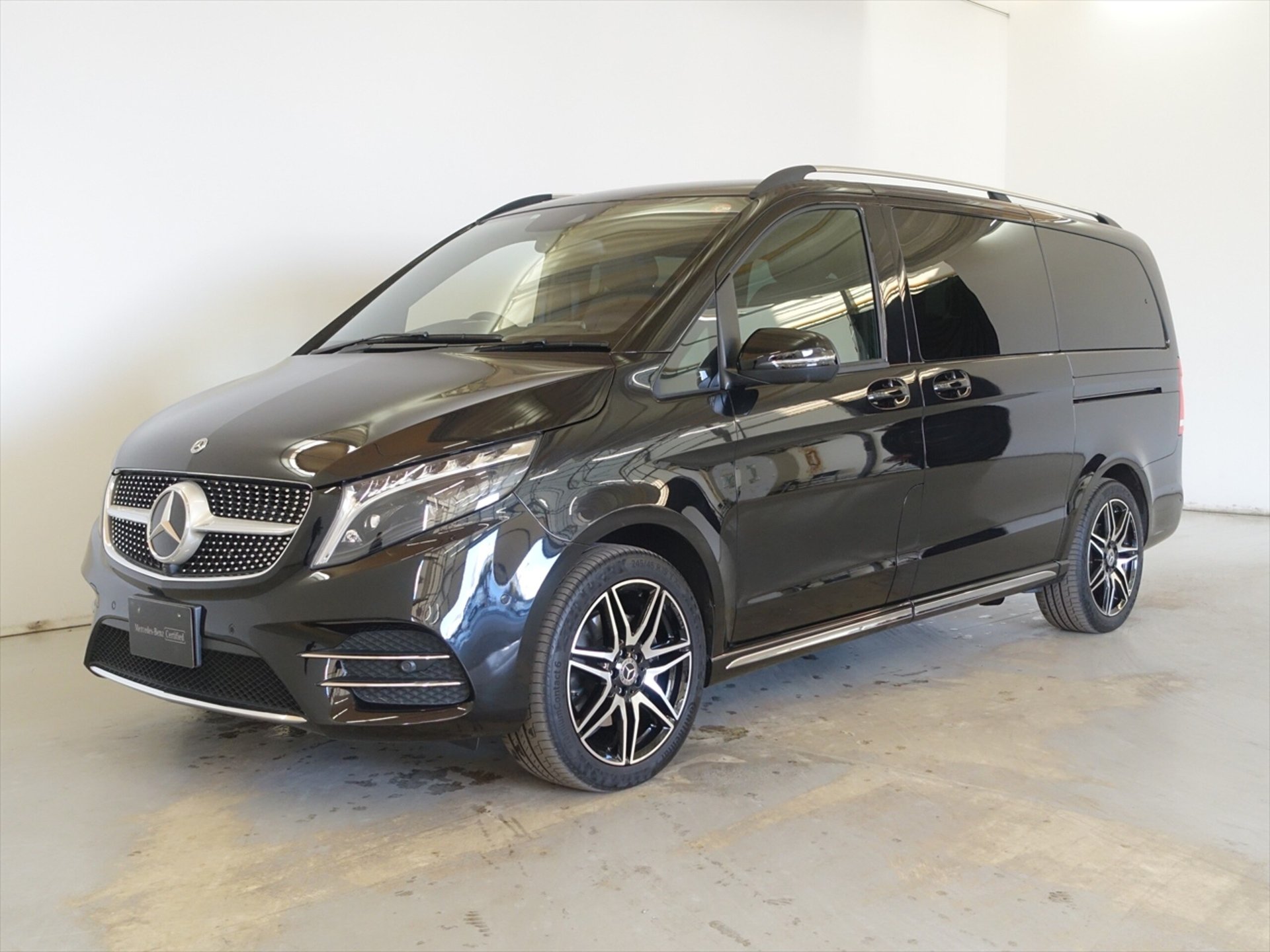MERCEDES-BENZ V-CLASS - View 1
