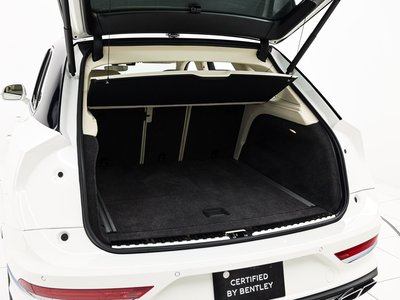 BENTLEY BENTAYGA - 8