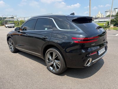 2022 Genesis GV70 photo 2
