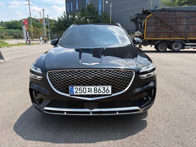2022 Genesis GV70 photo 1