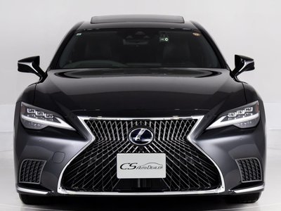 صورة 10 لـ 2021 Lexus LS