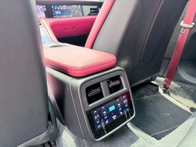 2021 Porsche TAYCAN photo 8
