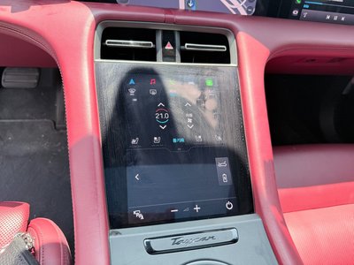 2021 Porsche TAYCAN photo 6