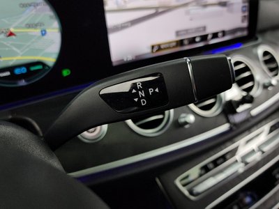 MERCEDES-BENZ E-CLASS - 9