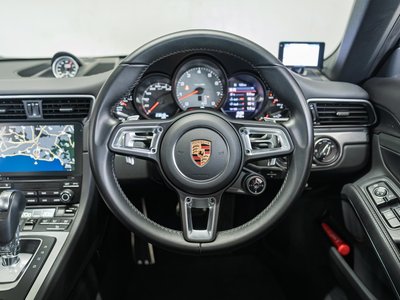 PORSCHE 911 - 6