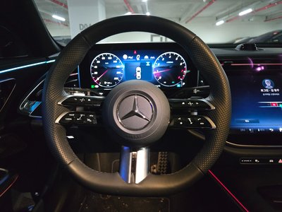 MERCEDES-BENZ E-CLASS - 9