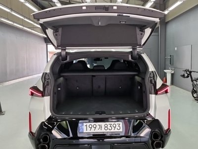 2023 BMW XM thumbnail 18