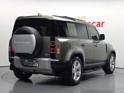 LAND ROVER DEFENDER - 4