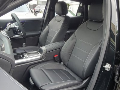 MERCEDES-BENZ GLA - 10