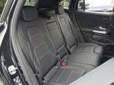 MERCEDES-BENZ GLA - 9