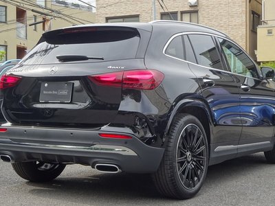MERCEDES-BENZ GLA - 4