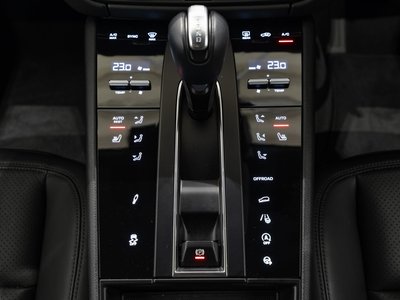 صورة مصغرة 43 لـ 2023 Porsche MACAN