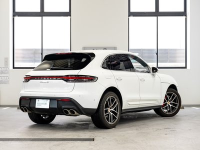 2023 Porsche MACAN photo 5