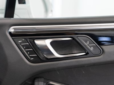 صورة مصغرة 37 لـ 2023 Porsche MACAN