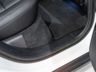 صورة مصغرة 34 لـ 2023 Porsche MACAN