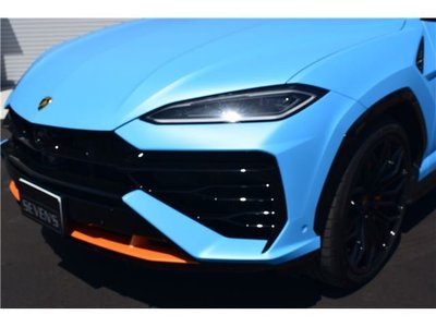 صورة 9 لـ 2025 Lamborghini URUS