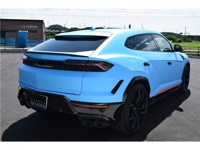 صورة 5 لـ 2025 Lamborghini URUS