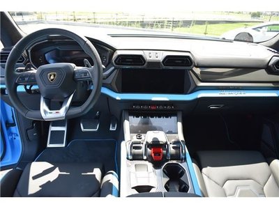 صورة مصغرة 18 لـ 2025 Lamborghini URUS