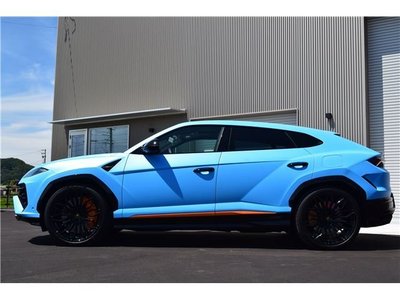 صورة 8 لـ 2025 Lamborghini URUS
